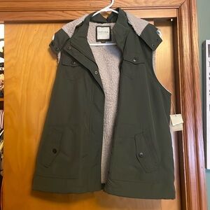 Army green Sonoma vest